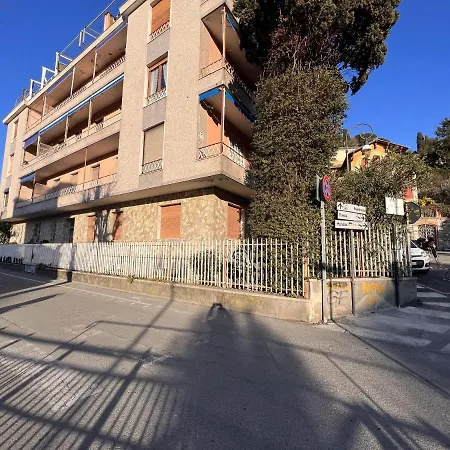 Welcome Riviera - La Viola, 70 Sqm, 1bedroom,1 Bathroom, Air Conditioning, Wifi, At 5 Min From And Train Station In Rapallo, Private Garage Available On Request At 20,00 Per Night