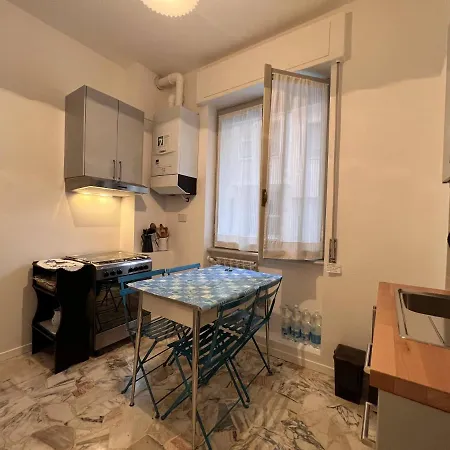 Welcome Riviera - La Viola, 70 Sqm, 1bedroom,1 Bathroom, Air Conditioning, Wifi, At 5 Min From And Train Station In Rapallo, Private Garage Available On Request At 20,00 Per Night شقة راباللو