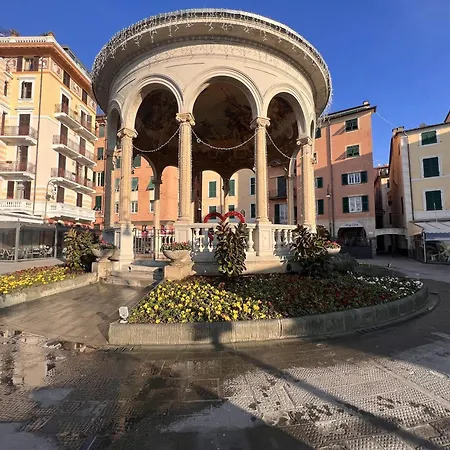 شقة Welcome Riviera - La Viola, 70 Sqm, 1bedroom,1 Bathroom, Air Conditioning, Wifi, At 5 Min From And Train Station In Rapallo, Private Garage Available On Request At 20,00 Per Night راباللو